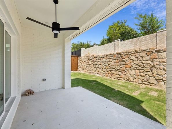9620  Mav Lane , Dallas Texas 75238