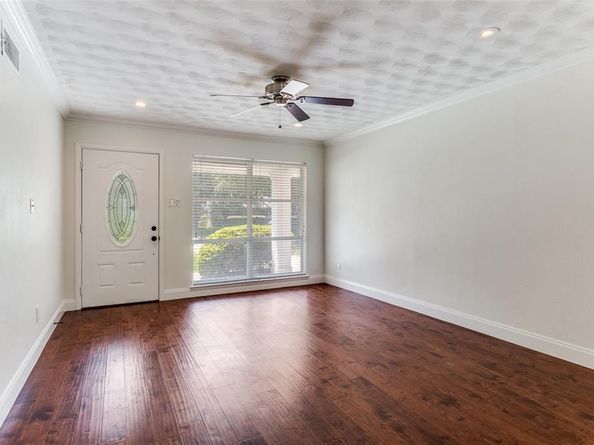 11351  Lippitt Avenue , Dallas Texas 75218