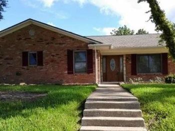 1230  Briar Hollow Lane 