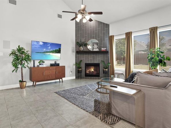 912  Summer Lane , McKinney Texas 75071