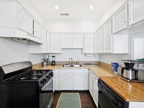 326 S Windomere  , Dallas Texas 75208