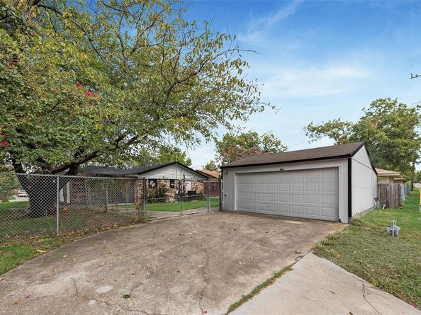 802 E Vista Drive , Garland Texas 75041
