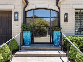 1909  Westover Square , Fort Worth Texas 76107