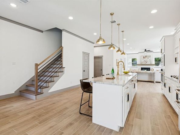 840  Northwood Road , Fort Worth Texas 76107