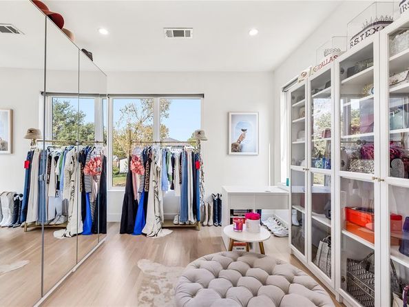 9943  Coppedge Lane , Dallas Texas 75220