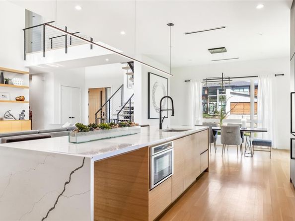 9943  Coppedge Lane , Dallas Texas 75220