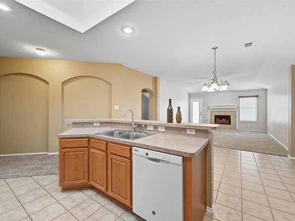 7239  Jurassic Drive , Arlington Texas 76002