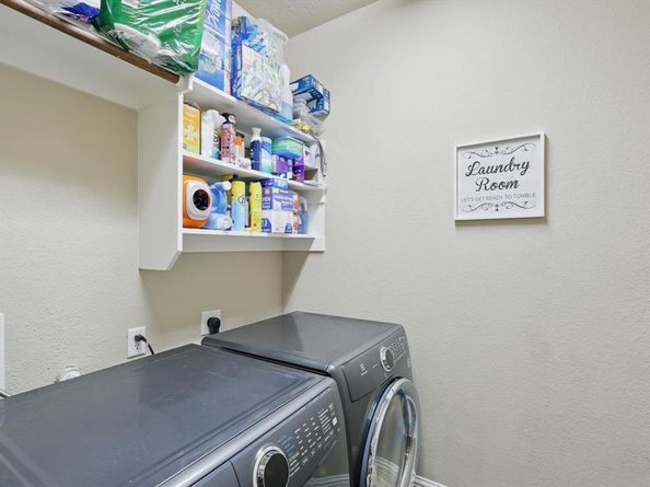 934  Brook Forest Lane , Euless Texas 76039