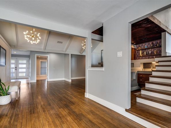 2910 S Country Club Road , Garland Texas 75043