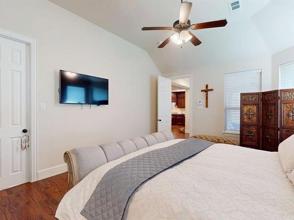 1404  Pitaya Drive , Lantana Texas 76226