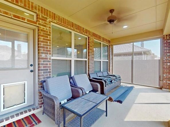 1404  Pitaya Drive , Lantana Texas 76226