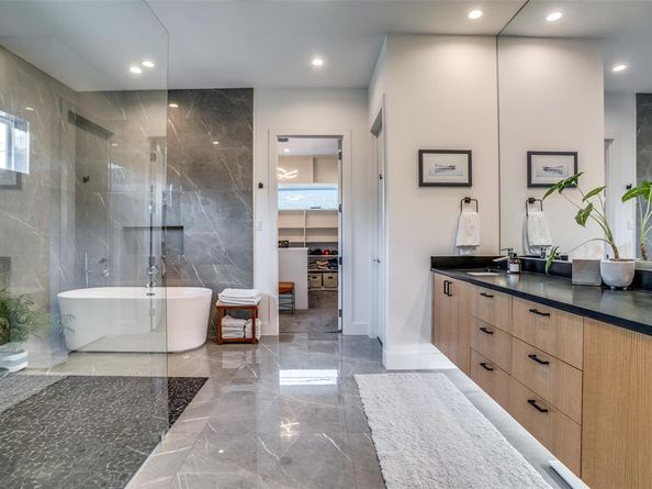 3766  Manana Drive , Dallas Texas 75220