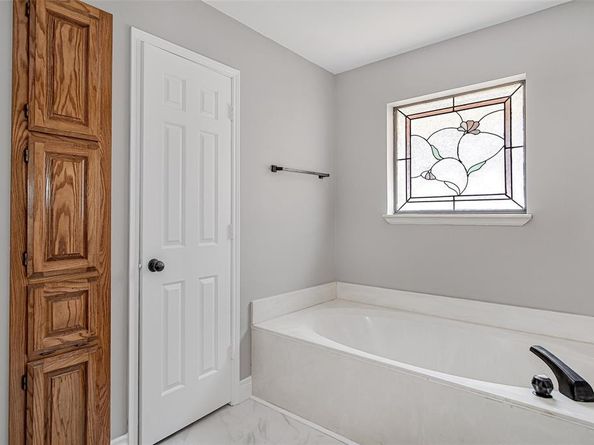 6701  Johns Court , Arlington Texas 76016