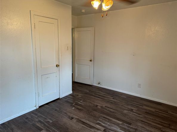 827  Bonnie View Road , Dallas Texas 75203