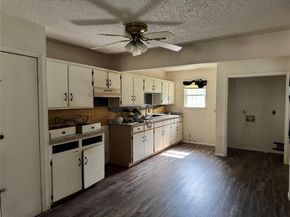 827  Bonnie View Road , Dallas Texas 75203