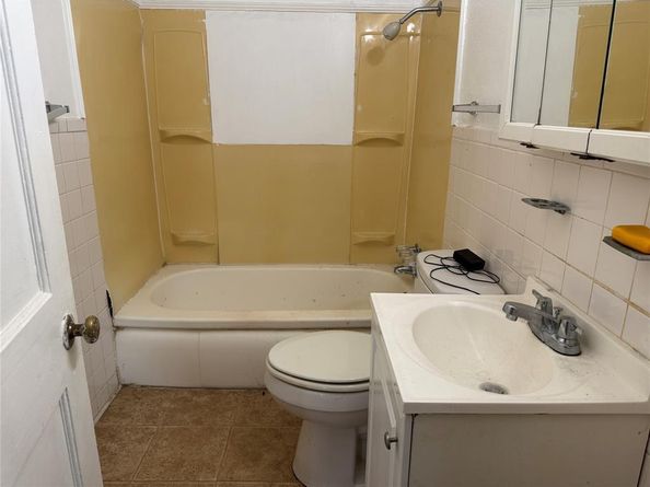 827  Bonnie View Road , Dallas Texas 75203