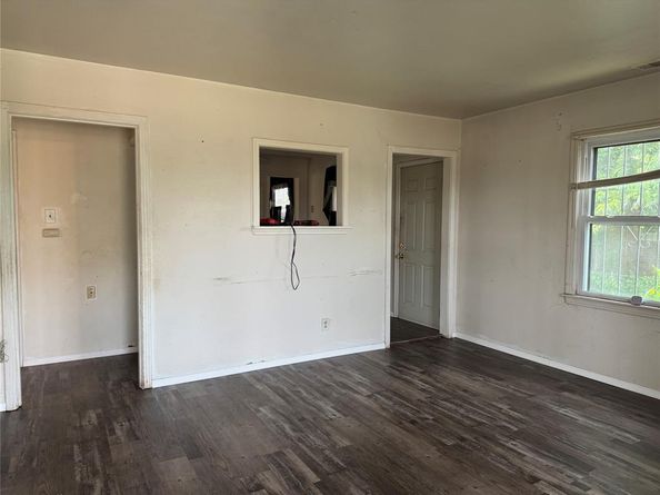 827  Bonnie View Road , Dallas Texas 75203