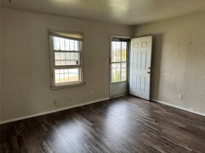 827  Bonnie View Road , Dallas Texas 75203