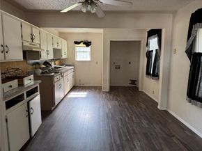 827  Bonnie View Road , Dallas Texas 75203