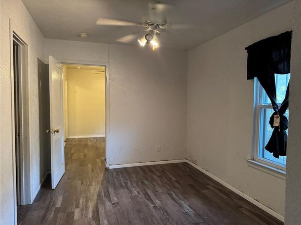 827  Bonnie View Road , Dallas Texas 75203