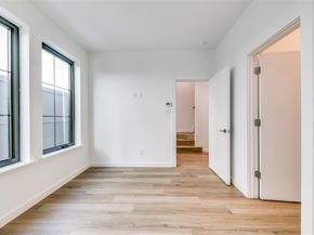 1775  Novela Way , Dallas Texas 75215