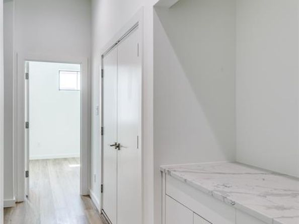 1775  Novela Way , Dallas Texas 75215