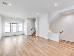 1775  Novela Way , Dallas Texas 75215