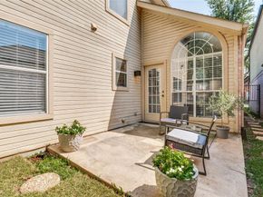 2929 N Bend Drive , Dallas Texas 75229