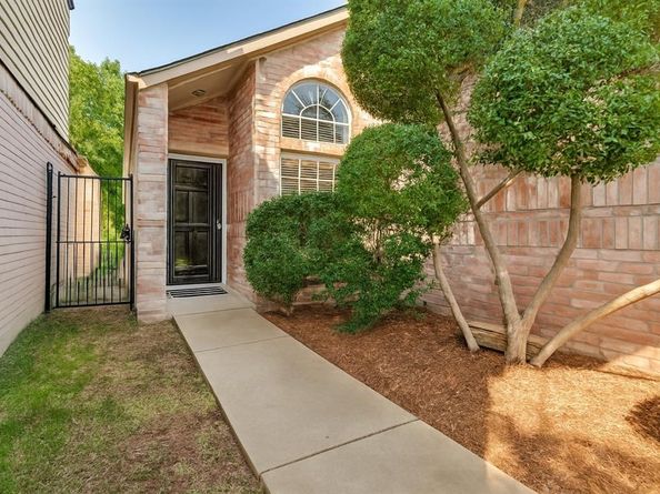 2929 N Bend Drive , Dallas Texas 75229