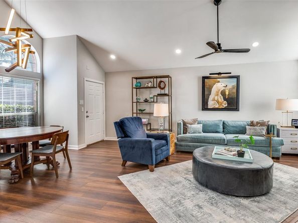 2929 N Bend Drive , Dallas Texas 75229