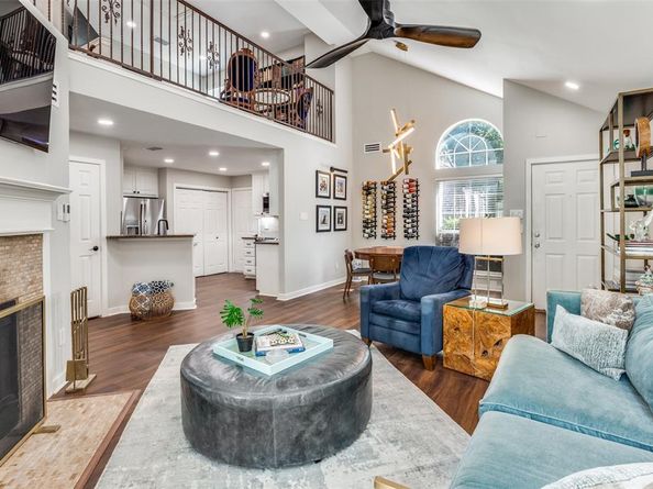2929 N Bend Drive , Dallas Texas 75229