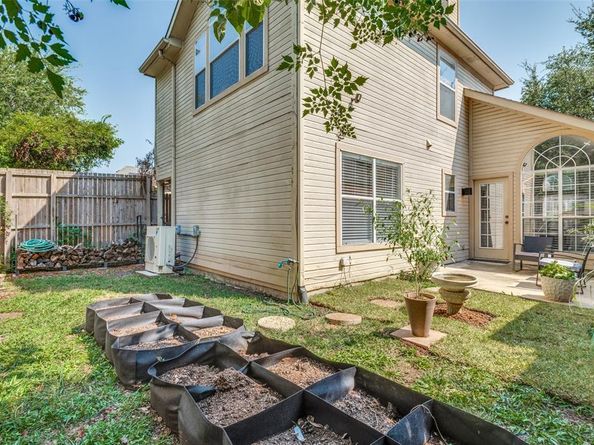 2929 N Bend Drive , Dallas Texas 75229