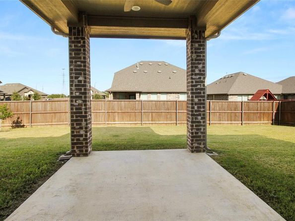 7203  Fallen Crest Lane , Arlington Texas 76001