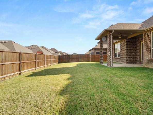 7203  Fallen Crest Lane , Arlington Texas 76001