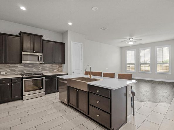7203  Fallen Crest Lane , Arlington Texas 76001