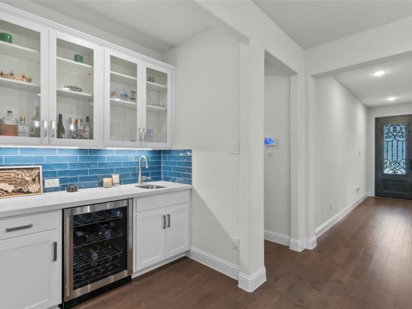 2249  Washington Drive , Carrollton Texas 75010