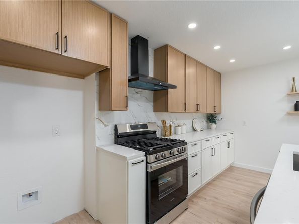 13321  Blossomheath Lane , Dallas Texas 75240