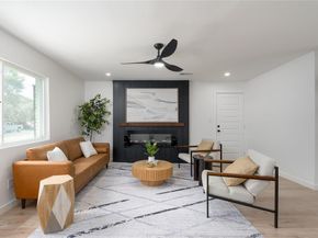 13321  Blossomheath Lane , Dallas Texas 75240