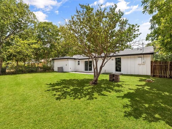 13321  Blossomheath Lane , Dallas Texas 75240