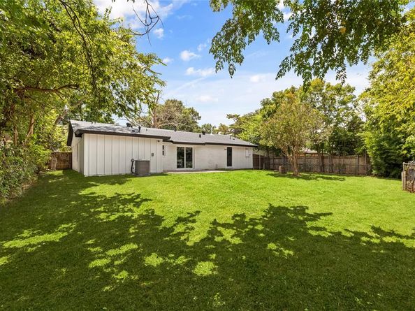 13321  Blossomheath Lane , Dallas Texas 75240