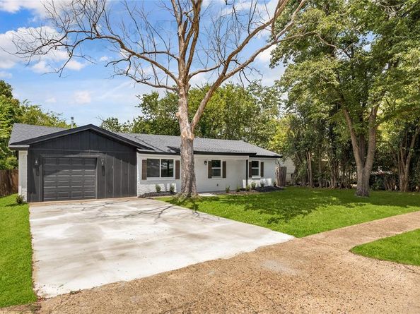 13321  Blossomheath Lane , Dallas Texas 75240