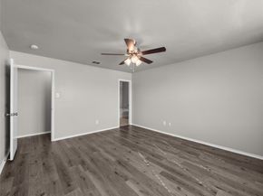 1021  Badger Run , Lancaster Texas 75134