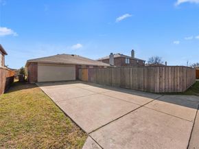 1021  Badger Run , Lancaster Texas 75134