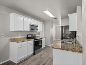 1021  Badger Run , Lancaster Texas 75134