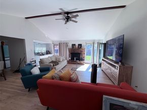 949  Meadowdale Circle , Garland Texas 75043