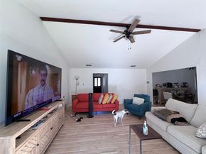 949  Meadowdale Circle , Garland Texas 75043