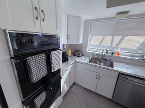 949  Meadowdale Circle , Garland Texas 75043