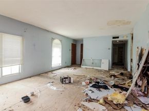 214  Independence Drive , Garland Texas 75043