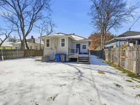 526 S Clinton Avenue , Dallas Texas 75208