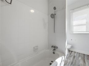 526 S Clinton Avenue , Dallas Texas 75208